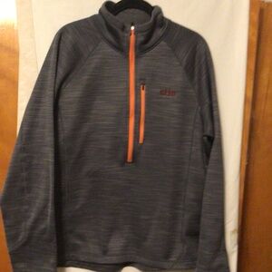 Performance outdoor ready men’s wear half zip wear by STIO SZ L